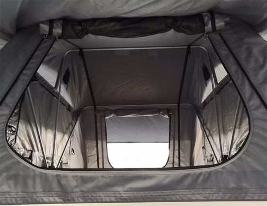 Tenda da tetto per auto impermeabile per avventure all'aria aperta per campeggio in famiglia